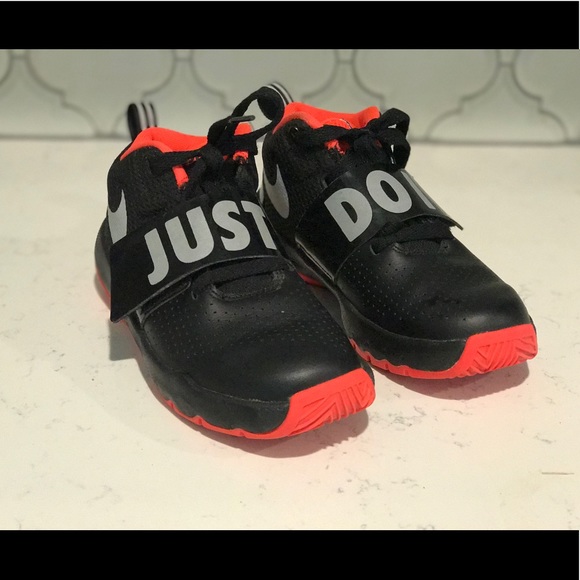 Shoes - Picture 2 of 4